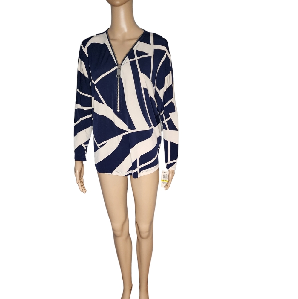 Alfani petite woman's cream/navy long sleeve top size M